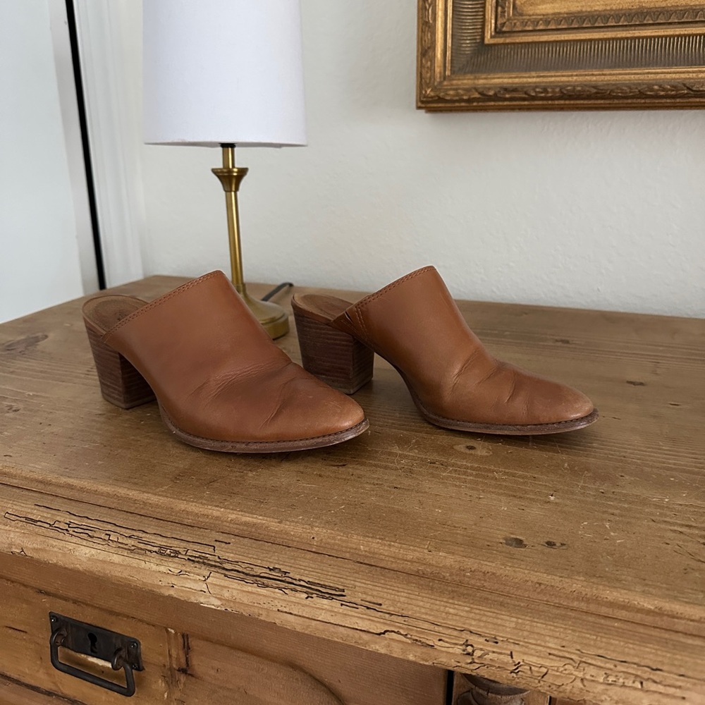 Madewell leather mules. Size 8